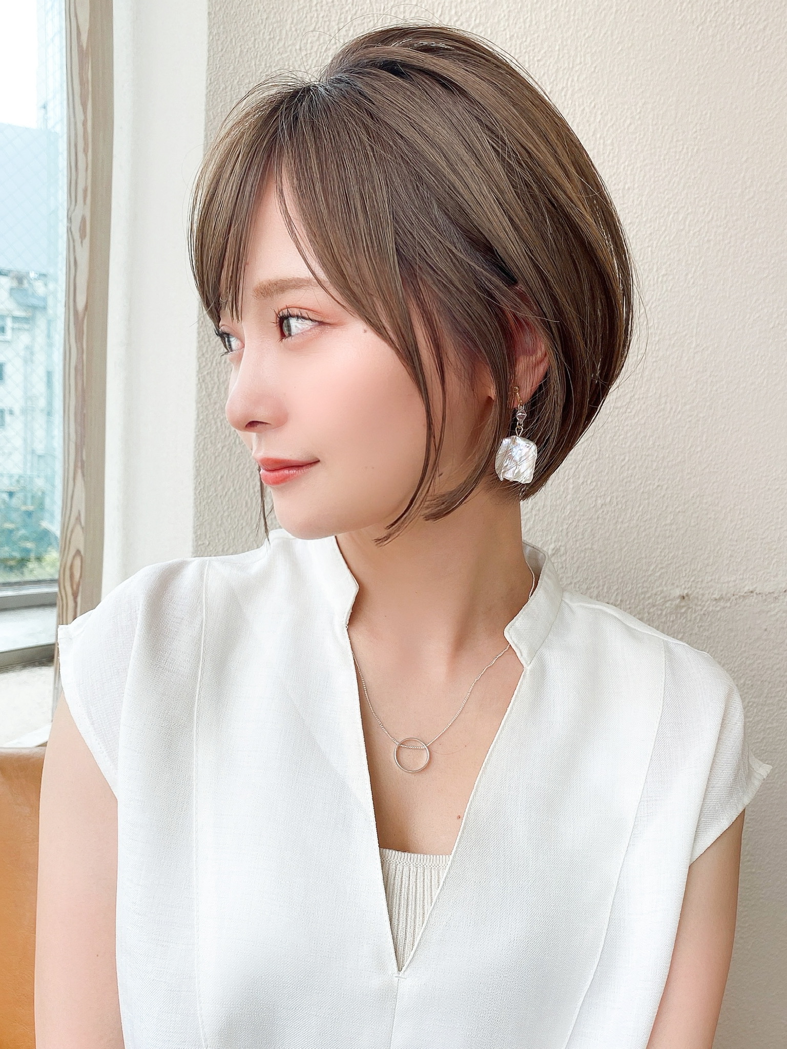 大人女性に人気の前下がりボブ！メリット・デメリットと失敗しないオーダー方法｜美髪zero